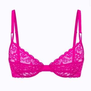 Absolutely gorgeous sexy lace fuchsia bra , brand new, never been tried 36 D
